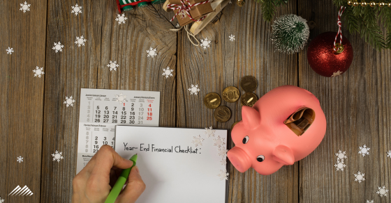 tax planning notepad and piggy bank